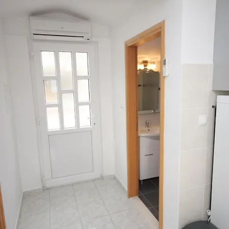 By The Sea Pisak, Omis - 4815 *