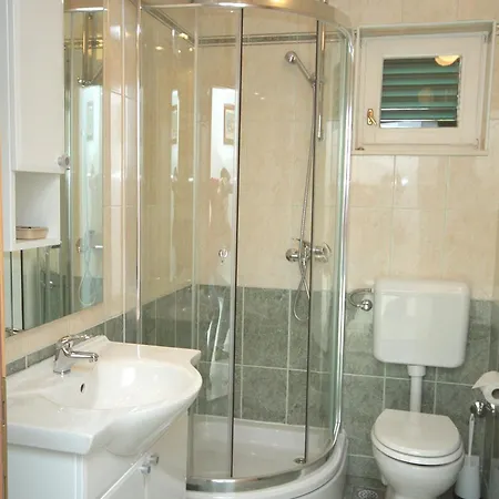 Apartment By The Sea Pisak, Omis - 4815 Mimice