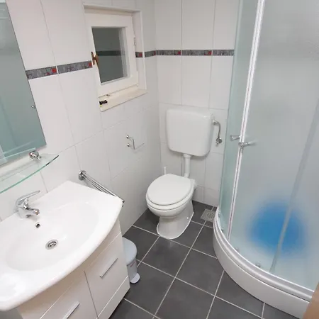 Apartment By The Sea Pisak, Omis - 4815 Mimice