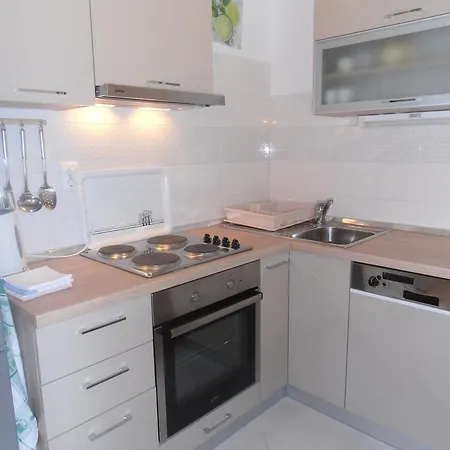 By The Sea Pisak, Omis - 4815 Apartment Mimice