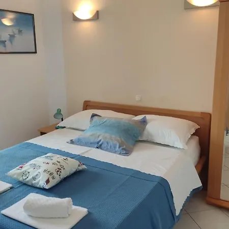 Appartement By The Sea Pisak, Omis - 4815 Mimice